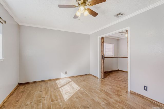 5210 Tom Stafford Dr, Kirby, TX 78219