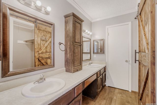 5210 Tom Stafford Dr, Kirby, TX 78219