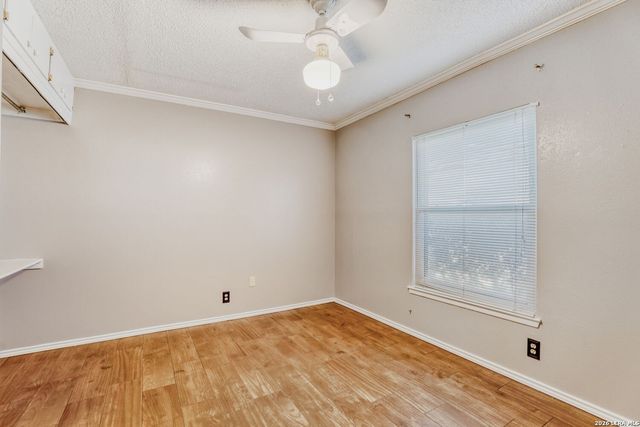 5210 Tom Stafford Dr, Kirby, TX 78219