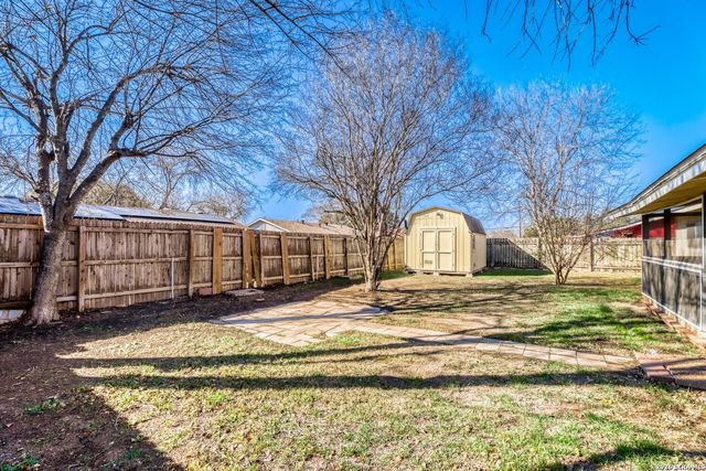 5210 Tom Stafford Dr, Kirby, TX 78219