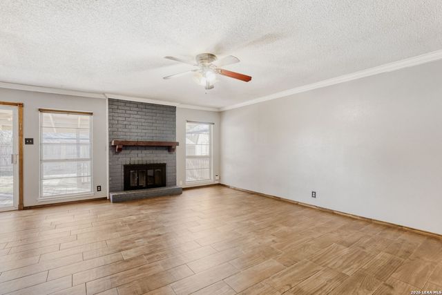 5210 Tom Stafford Dr, Kirby, TX 78219