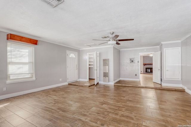 5210 Tom Stafford Dr, Kirby, TX 78219