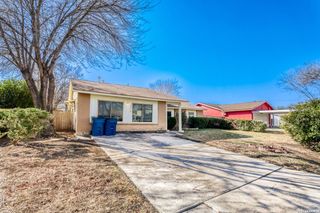 5210 Tom Stafford Dr, Kirby, TX 78219