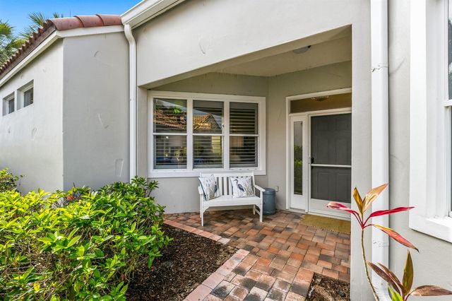 1753 Victoria Circle, Vero Beach, FL 32967