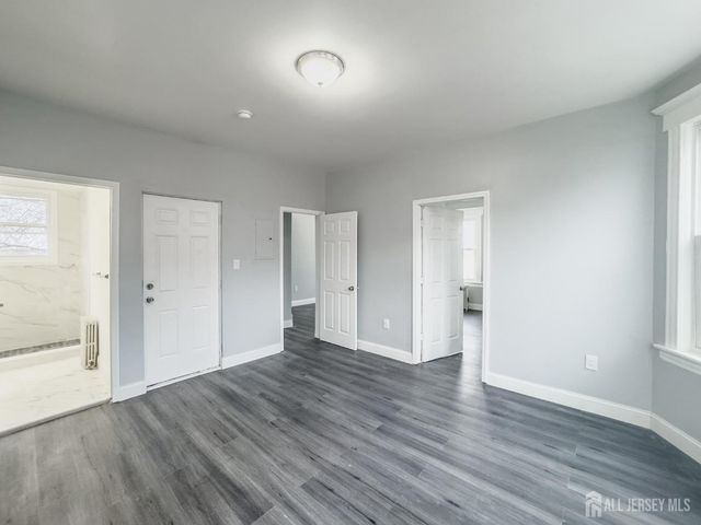 556 Roosevelt Avenue 2, Carteret, NJ 07008