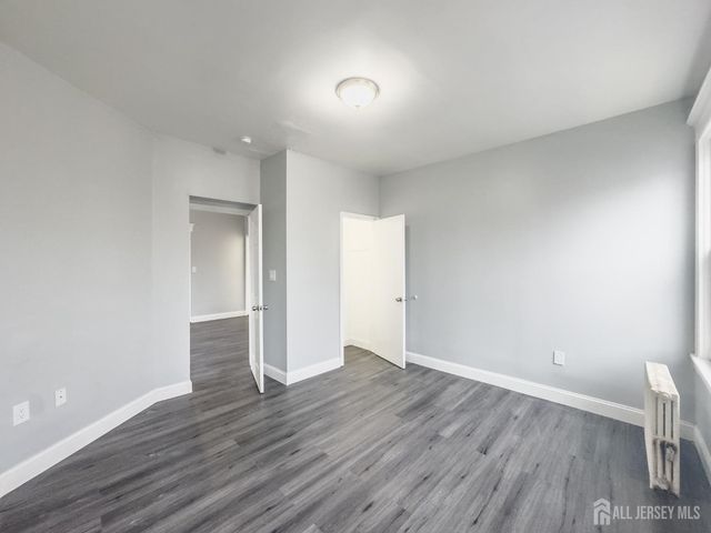 556 Roosevelt Avenue 2, Carteret, NJ 07008
