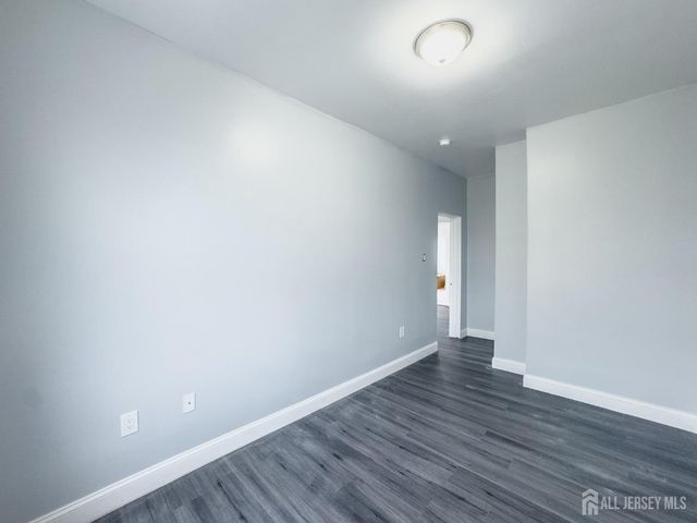 556 Roosevelt Avenue 2, Carteret, NJ 07008