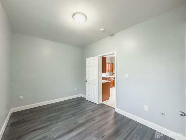 556 Roosevelt Avenue 2, Carteret, NJ 07008