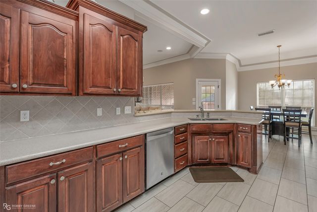 304 Dogwood South Lane, Haughton, LA 71037