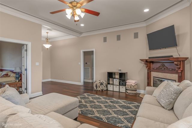 304 Dogwood South Lane, Haughton, LA 71037