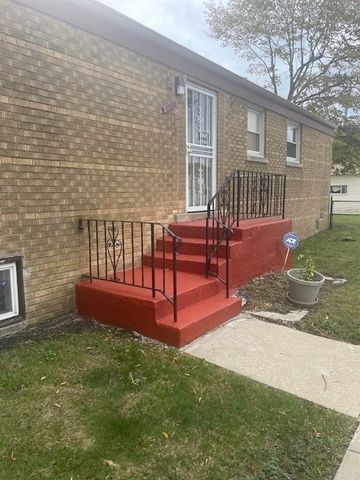 12600 S Stewart Avenue, Chicago, IL 60628