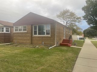 12600 S Stewart Avenue, Chicago, IL 60628