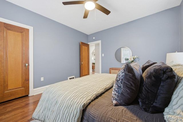 8016 Wynwood Drive, St Louis, MO 63123