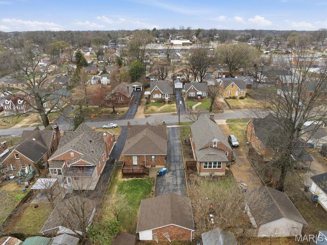 8016 Wynwood Drive, St Louis, MO 63123