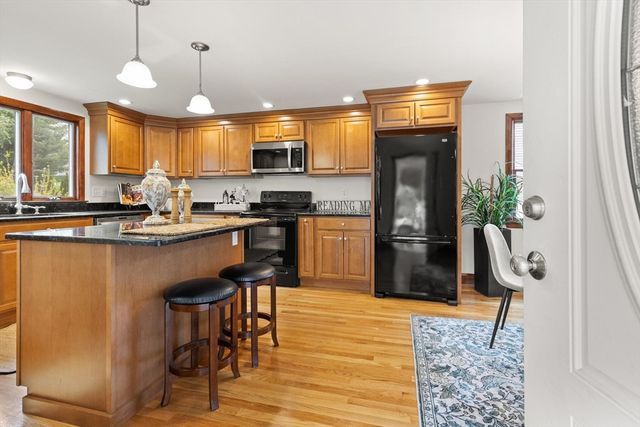 7 King Street, Reading, MA 01867