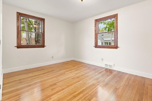 7 King Street, Reading, MA 01867