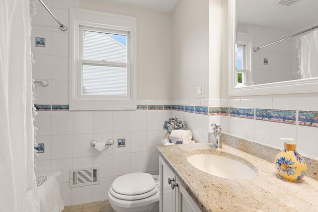 7 King Street, Reading, MA 01867