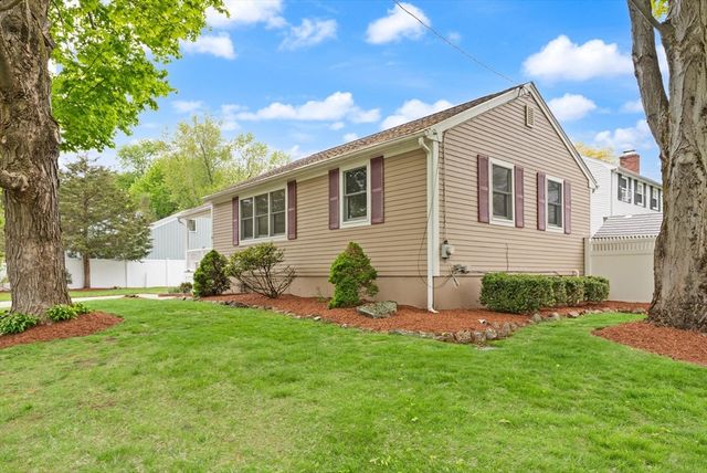 7 King Street, Reading, MA 01867