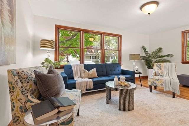 7 King Street, Reading, MA 01867