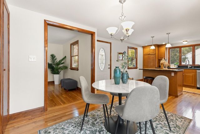 7 King Street, Reading, MA 01867