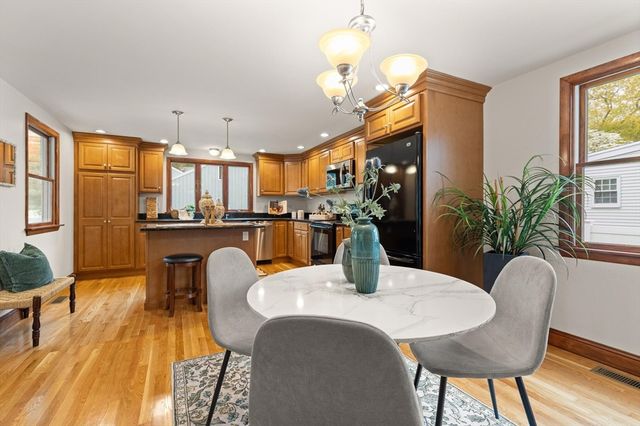7 King Street, Reading, MA 01867