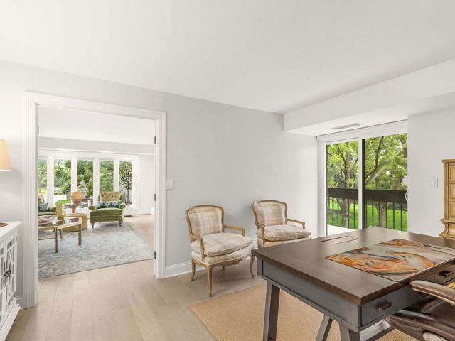 1621 Mission Hills Road N201, Northbrook, IL 60062