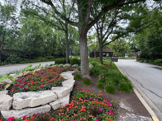 1621 Mission Hills Road N201, Northbrook, IL 60062