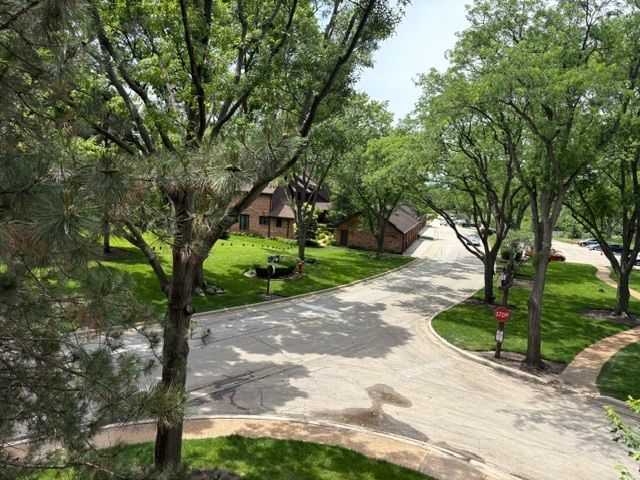 1621 Mission Hills Road N201, Northbrook, IL 60062