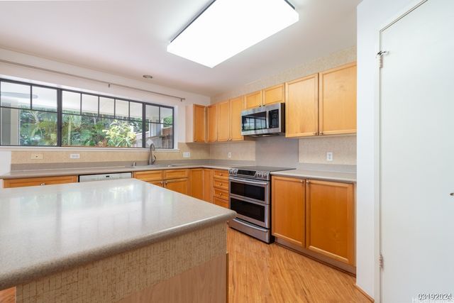 94-1005 Mauele Street, Waipahu, HI 96797