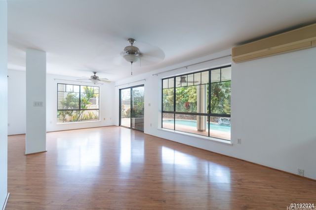 94-1005 Mauele Street, Waipahu, HI 96797
