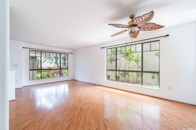 94-1005 Mauele Street, Waipahu, HI 96797