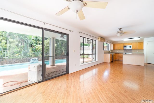 94-1005 Mauele Street, Waipahu, HI 96797