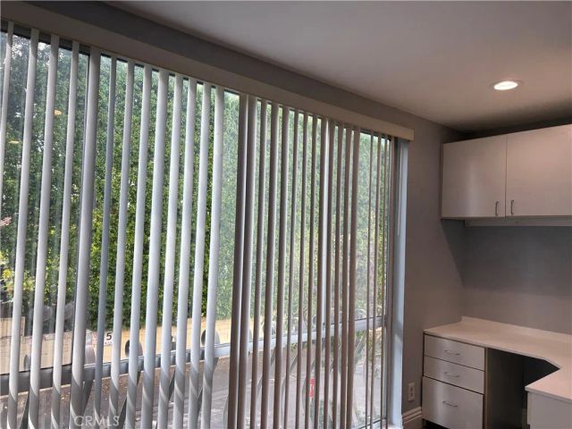 12720 Burbank, Valley Village, CA 91607