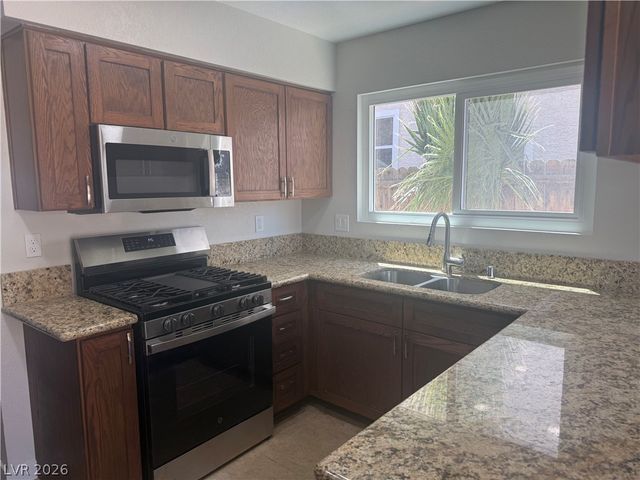 511 Tabony Avenue, Henderson, NV 89011