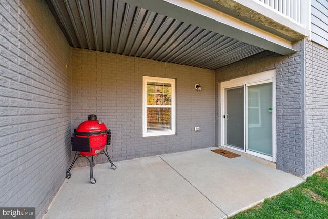 17945 WOODS OVERLOOK DR, Dumfries, VA 22026