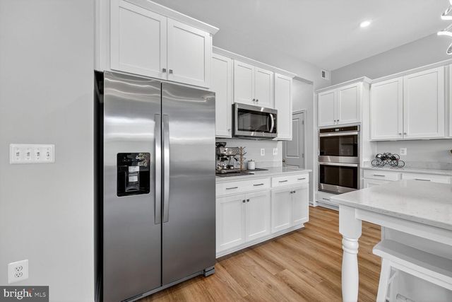 17945 WOODS OVERLOOK DR, Dumfries, VA 22026