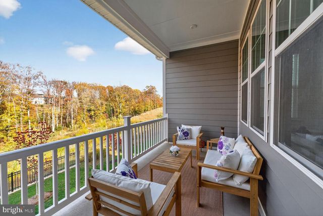 17945 WOODS OVERLOOK DR, Dumfries, VA 22026