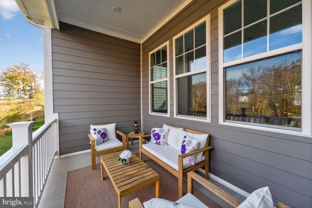 17945 WOODS OVERLOOK DR, Dumfries, VA 22026
