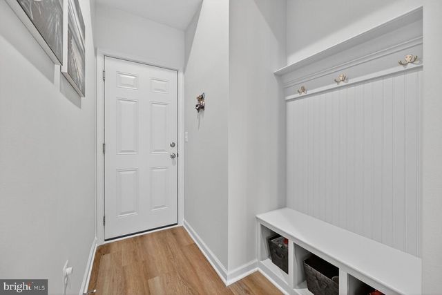 17945 WOODS OVERLOOK DR, Dumfries, VA 22026