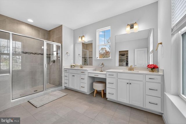 17945 WOODS OVERLOOK DR, Dumfries, VA 22026