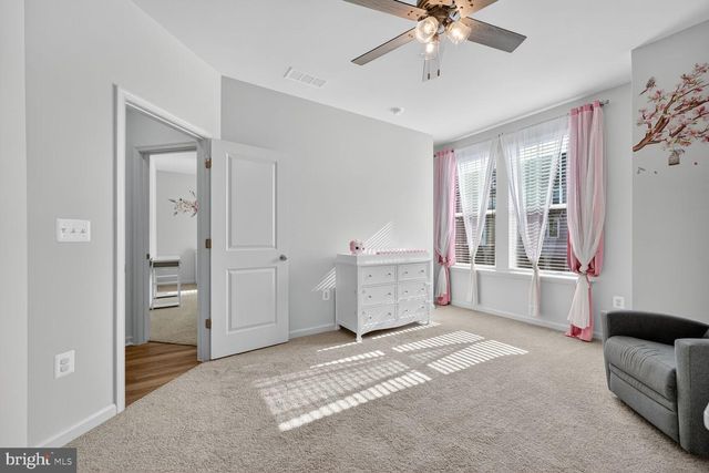 17945 WOODS OVERLOOK DR, Dumfries, VA 22026