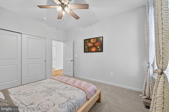 17945 WOODS OVERLOOK DR, Dumfries, VA 22026