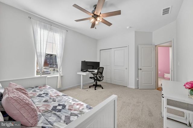 17945 WOODS OVERLOOK DR, Dumfries, VA 22026