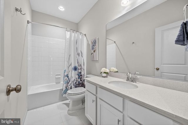 17945 WOODS OVERLOOK DR, Dumfries, VA 22026