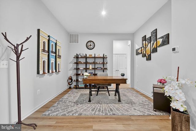 17945 WOODS OVERLOOK DR, Dumfries, VA 22026