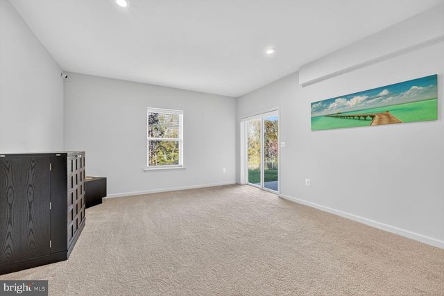 17945 WOODS OVERLOOK DR, Dumfries, VA 22026
