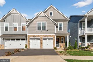 17945 WOODS OVERLOOK DR, Dumfries, VA 22026