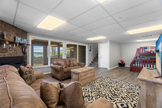 31436 S 617 Loop, Grove, OK 74344