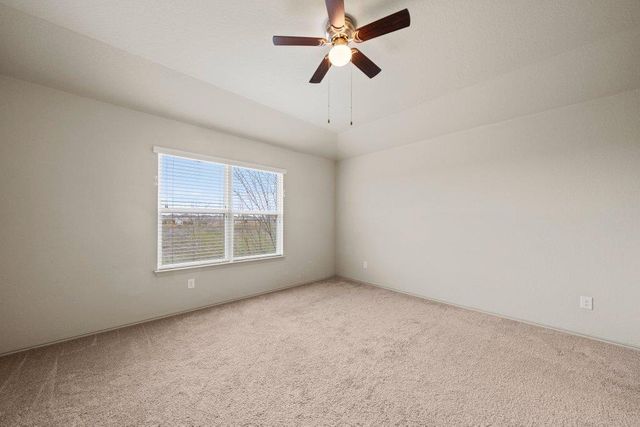 172 Lake GLN, San Marcos, TX 78666