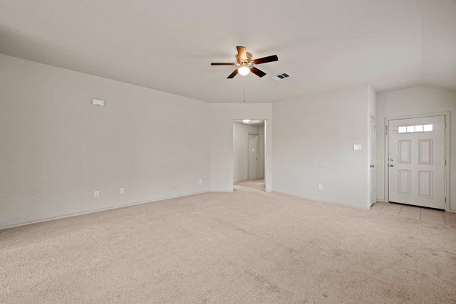 172 Lake GLN, San Marcos, TX 78666